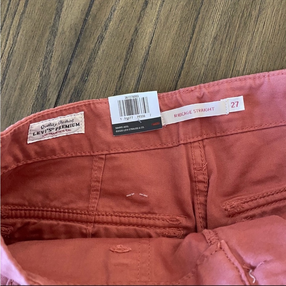 Levi’s Ribcage Straight super High Rise until it’s pants - Picture 9 of 9